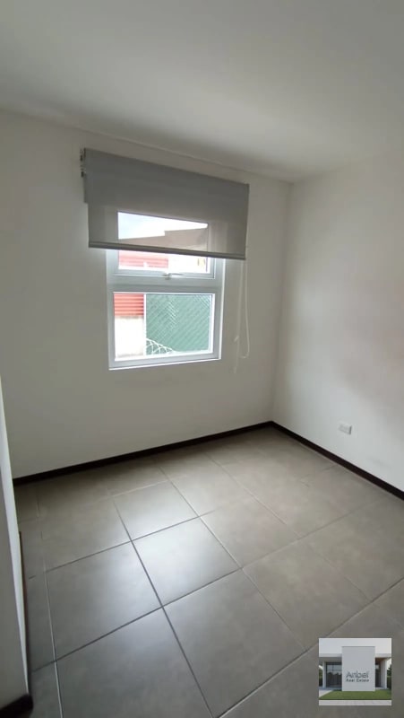 CASA TRES, Apartamento en Venta de Un Dormitorio en Zona 3 - 4