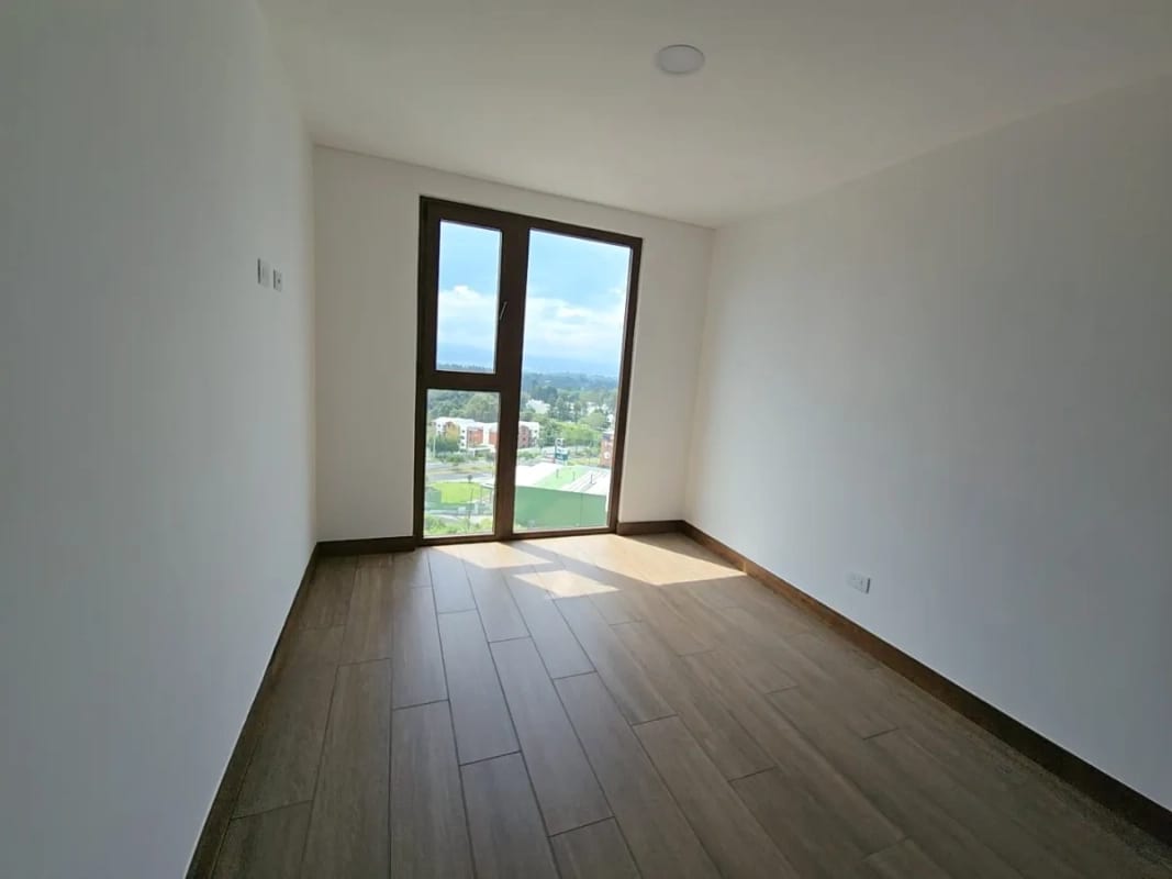 Se Aquila apartamento, 2 hab, Naru 16, zona 16 Ciudad Guatemala | $900 — Apartamento en Alquiler en Zona 16, Guatemala, Ciudad — foto 5 de 14