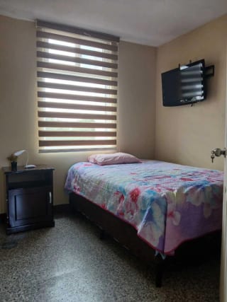Apartamento Amueblado - Zona 11 — Apartamento en Alquiler en Colonia Mariscal, Zona 11, Guatemala, Ciudad — miniatura 6 de 7