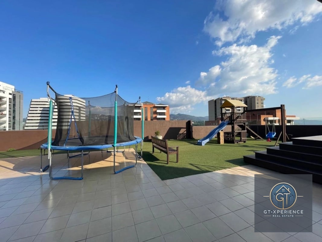 Apartamento en renta en edificio Torre Quattro, zona 14 - 1