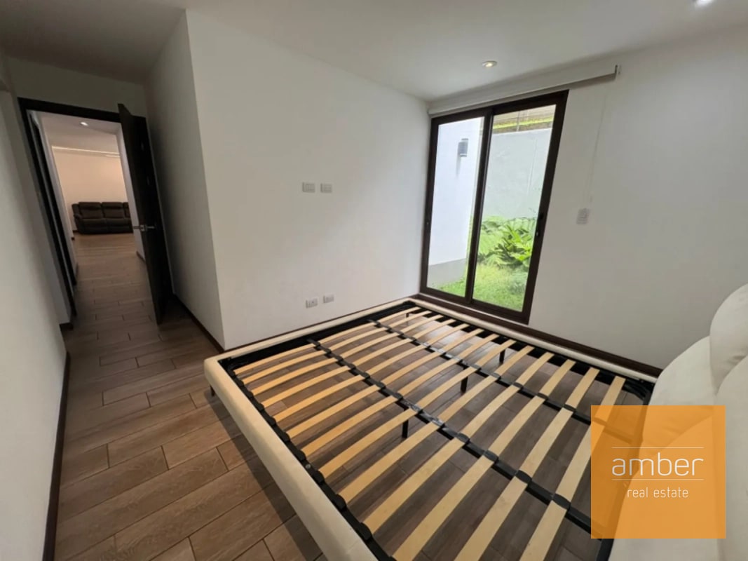 Apartamento con jardín en San Isidro 2021, zona 16 - 8