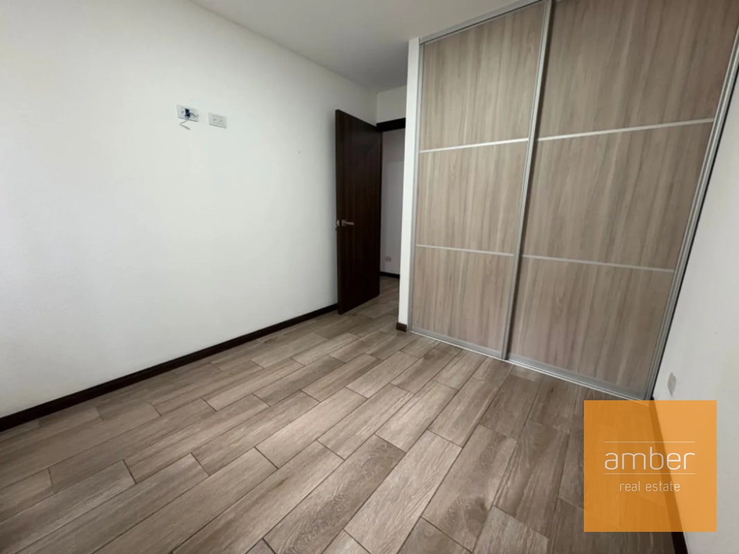 Apartamento con jardín en San Isidro 2021, zona 16 - 5