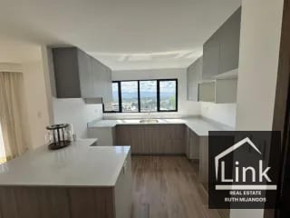 Alquiler de Apartamento zona 14 PARQUE 14 — Apartamento en Alquiler en Parque 14, Zona 14, Guatemala, Ciudad — miniatura 11 de 13