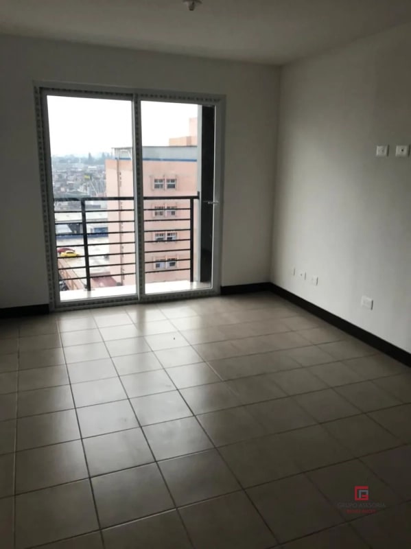 Venta apartamento Torre Martí zona 6 - 8