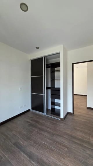 Apartamento en venta en zona 16 nivel bajo — Apartamento en Venta en Zona 16, Guatemala, Ciudad — miniatura 3 de 15