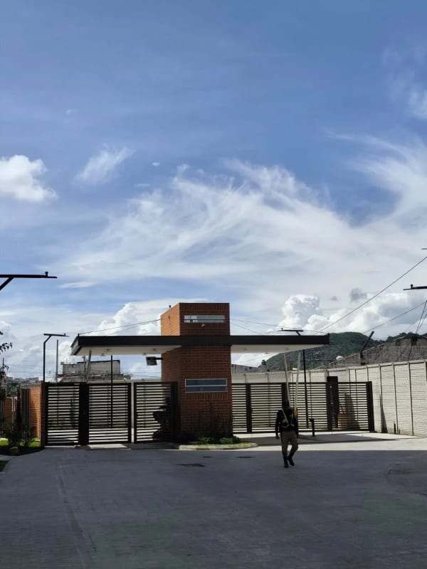 Apartamento en venta, para estrenar! Cumbres del Pedregal, zona 6 — Apartamento en Venta en Zona 6, Guatemala, Ciudad — foto 12 de 13