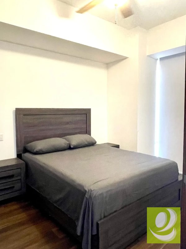 APARTAMENTO AMUEBLADO EN RENTA EN EDIFICIO DE ZONA 10 - 2
