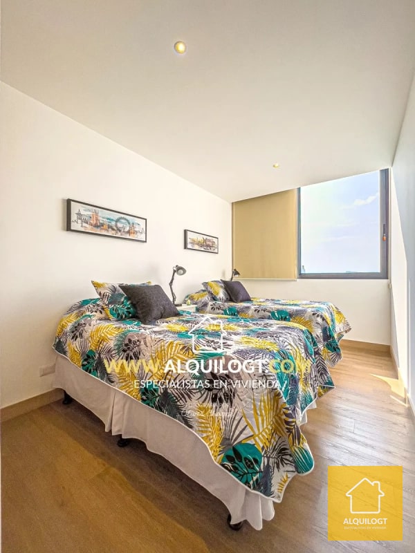 APARTAMENTO AMUEBLADO EN TRIVÁ EL MAESTRO ZONA 15 DE 3 HAB AGT1443 - 1