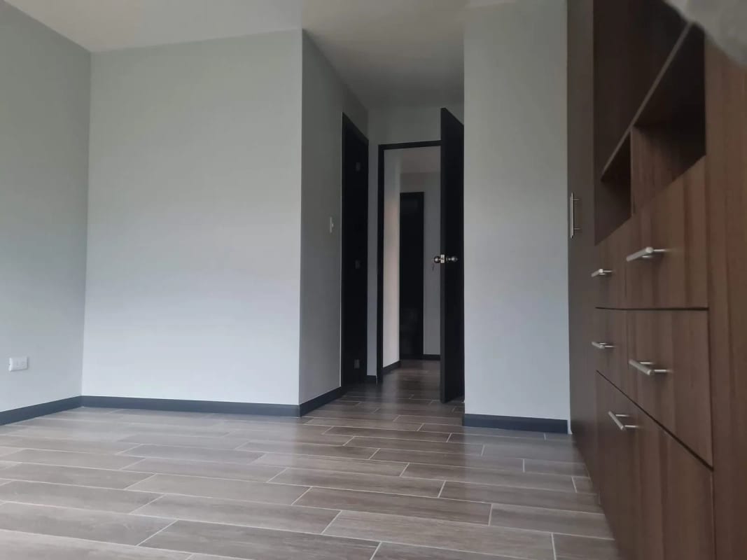 Apartamento en VENTA! NAGANO zona 16 — Apartamento en Venta en Zona 16, Guatemala, Ciudad — foto 12 de 17