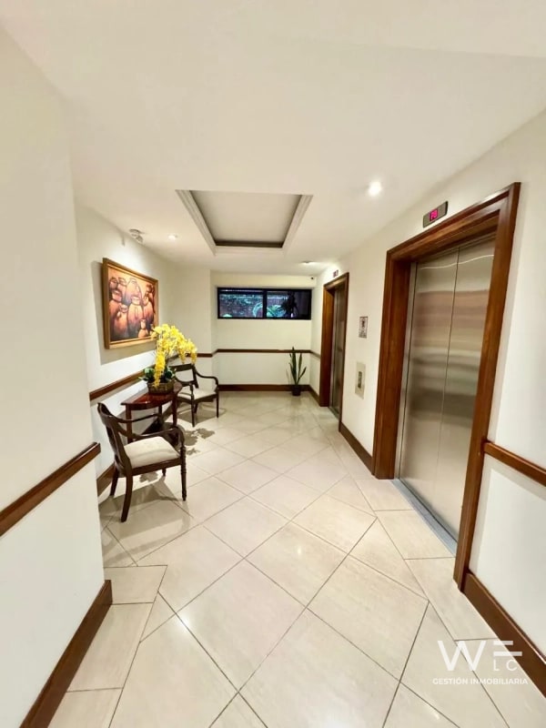 VENDO APARTAMENTO ZONA 10 - 2