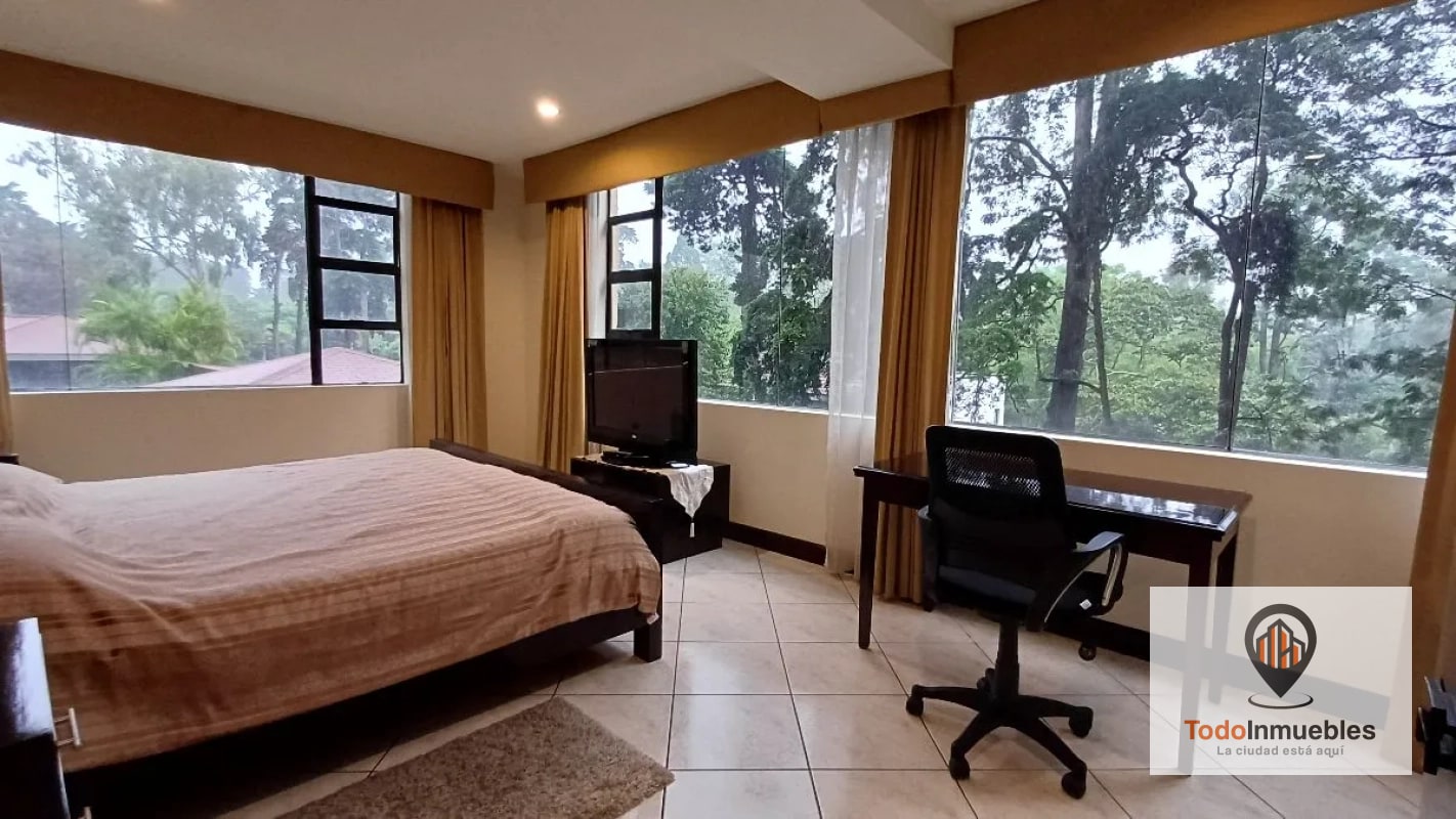 Apartamento Amueblado de 198 m2 en Renta en Milenia - 11