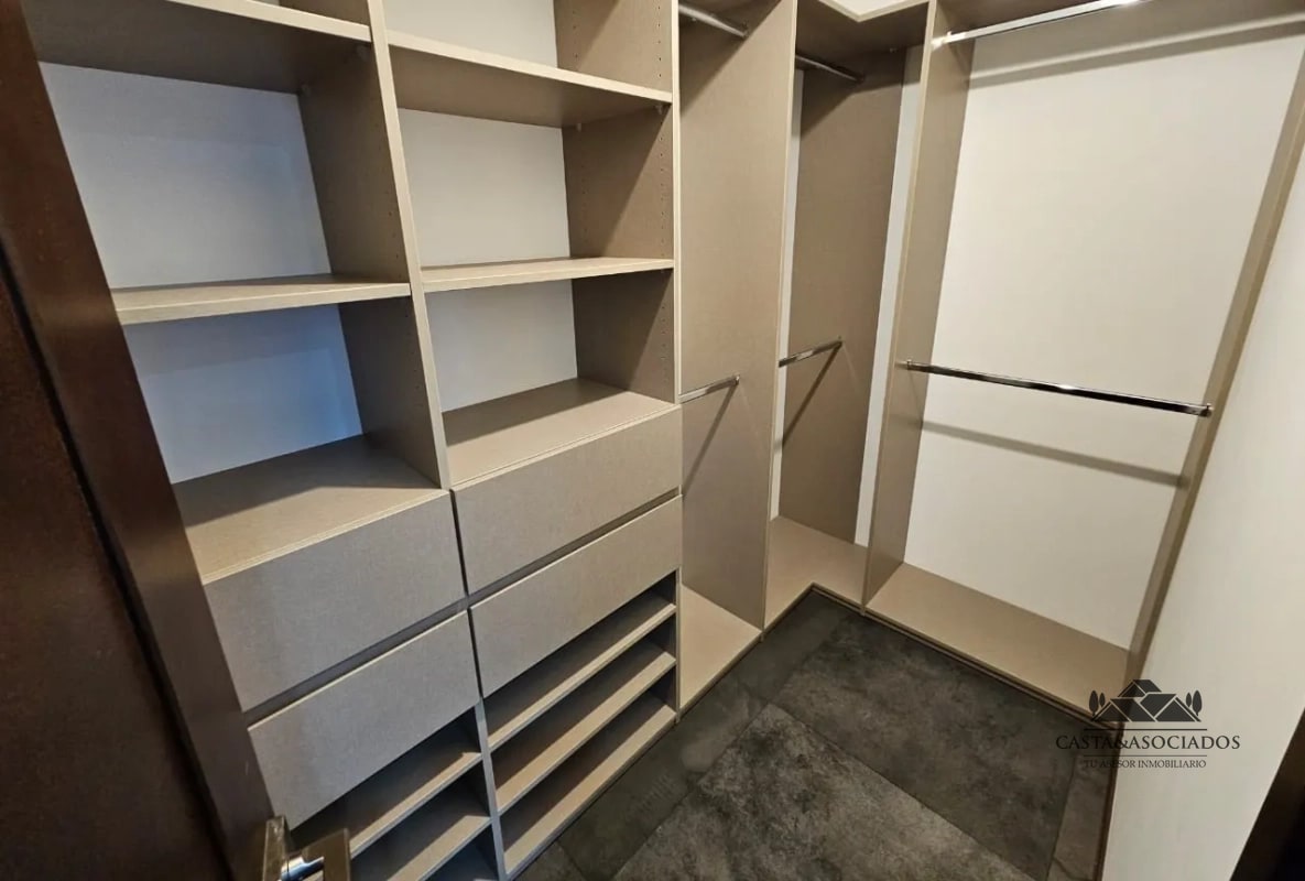 APARTAMENTO EN VENTA ZONA 14 - 4
