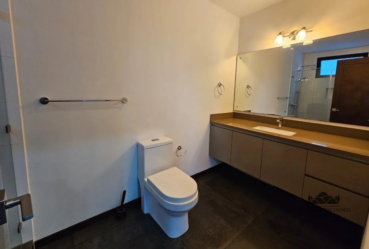 APARTAMENTO EN VENTA ZONA 14 - 6