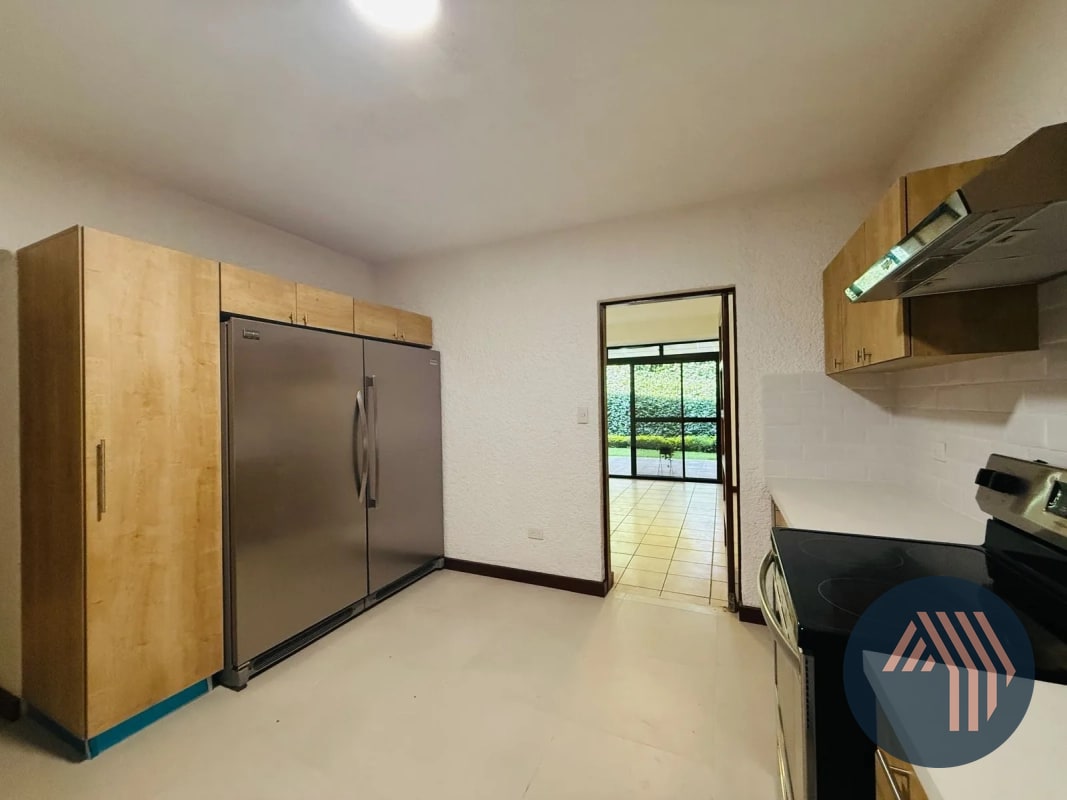 ALQUILER DE APTO. TIPO TOWNHOUSE - LA SOLANA, ZONA 15 - 7