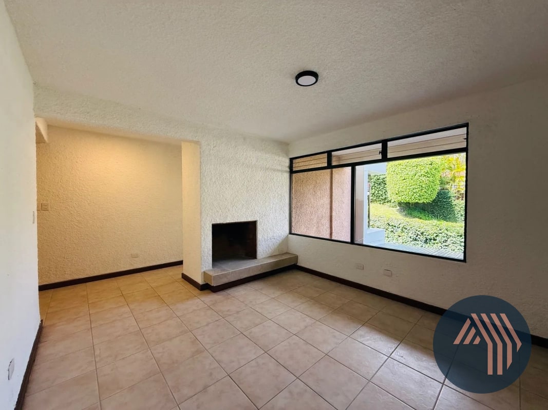ALQUILER DE APTO. TIPO TOWNHOUSE - LA SOLANA, ZONA 15 - 8