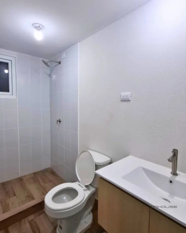 APARTAMENTO EN VENTA ZONA 16, -LARES- EN PRIMER NIVEL - 2