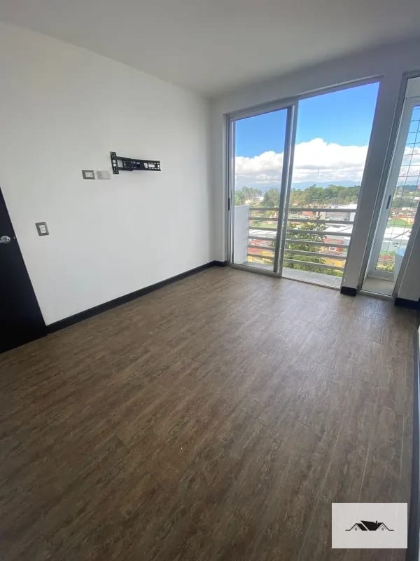 GANGA!!! APARTAMENTO EN VENTA: KM 14.5  calle paralela a Carretera a El Salvador,  Edificio Destiny Sky Homes. — Apartamento en Venta en Destiny Sky Homes, Carretera a El Salvador, Guatemala, Ciudad — foto 1 de 11