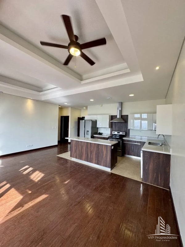 Apartamento en renta en Ramblas de Cayalá, Z. 16 - 5