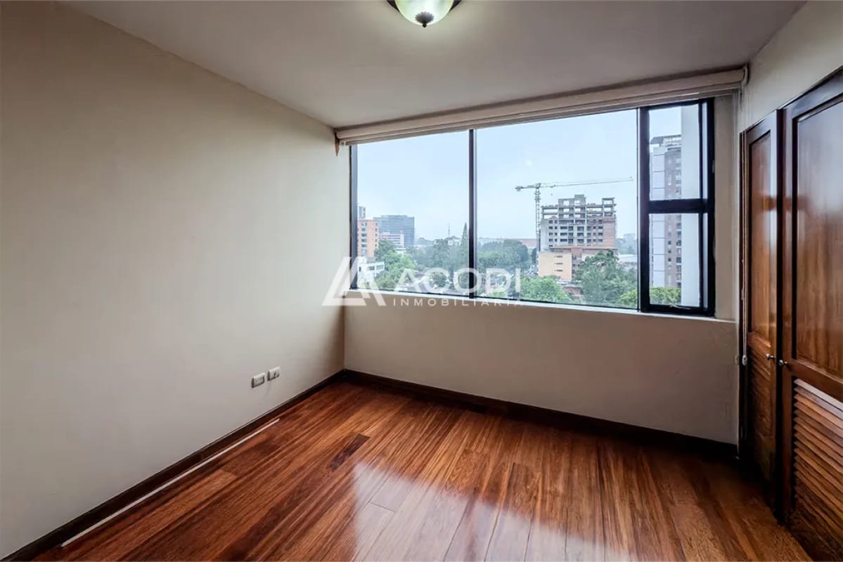 Apartamento amueblado en zona 10 — Apartamento en Alquiler en Zona 10, Guatemala, Ciudad — foto 5 de 7