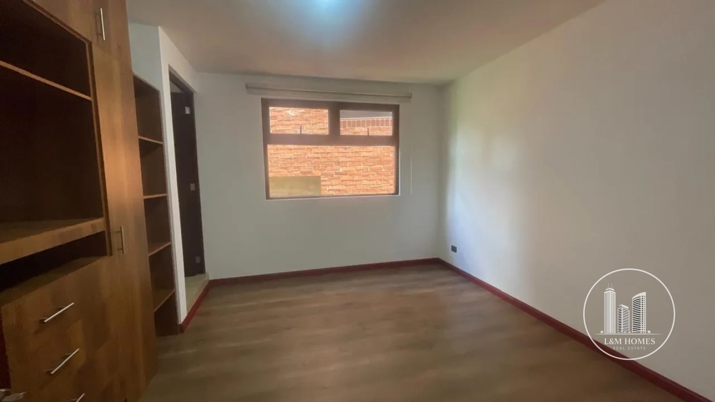Lindo apartamento en renta en zona 16 Colonia La Montaña - 4