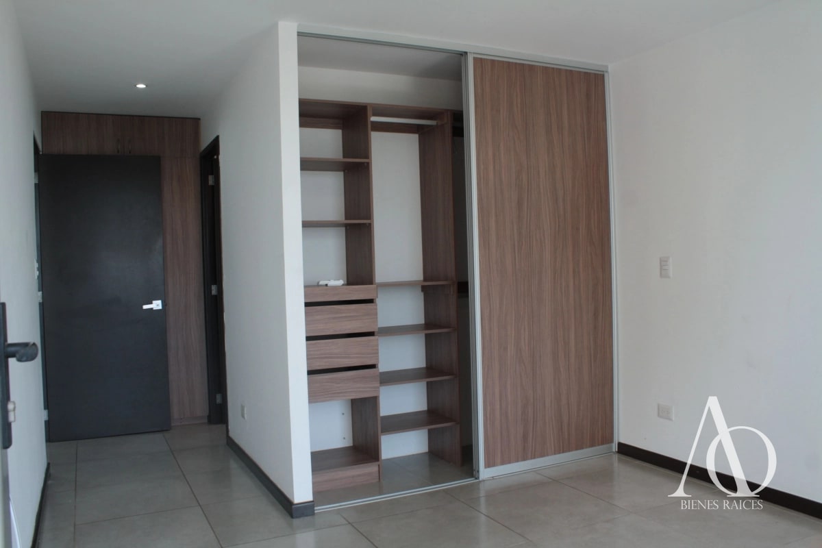 Apartamento en Alquiler / Venta Edificio Telia, zona 15 VH2 N9 / EN DIRECTO 2025 02 — Apartamento en Venta en Telia, Zona 15, Guatemala, Ciudad — foto 5 de 7