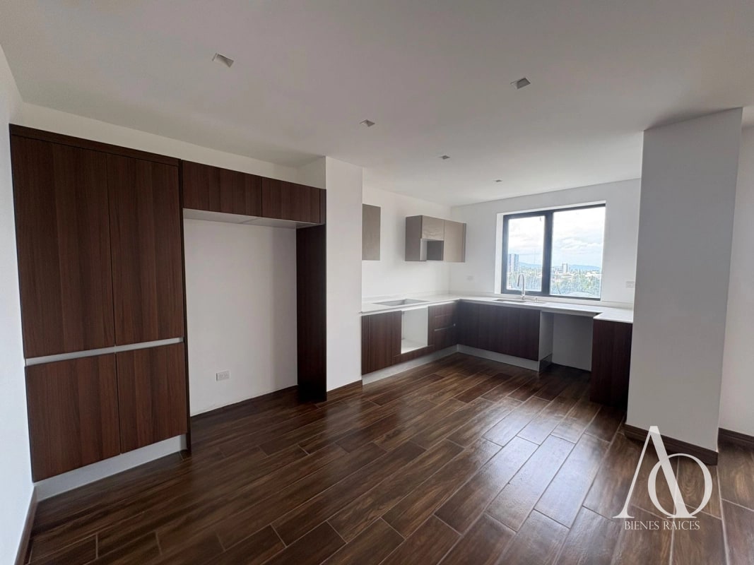 Apartamento en Alquiler / Venta Edificio Vila Quince, zona 15 VH2 N8 / EN DIRECTO 01 - 11