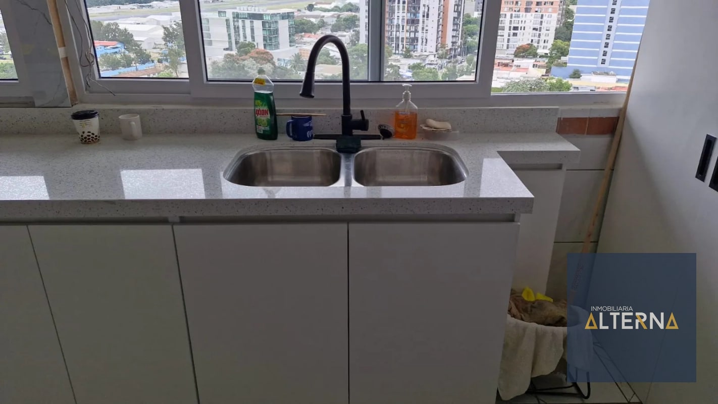 Apartamento en Renta Completamente Amueblado en Zona 13 - 5