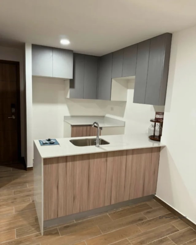 APARTAMENTO EN VENTA ZONA 14 -PARQUE 14- - 6