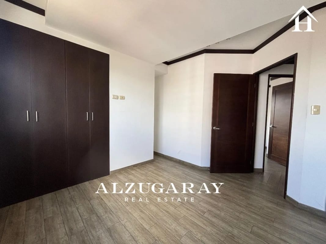 APTO. MODERNO CON BALCÓN - 3 HAB. / EDIFICIO NEO ZONA 10 — Apartamento en Alquiler en Zona 10, Guatemala, Ciudad — foto 10 de 11