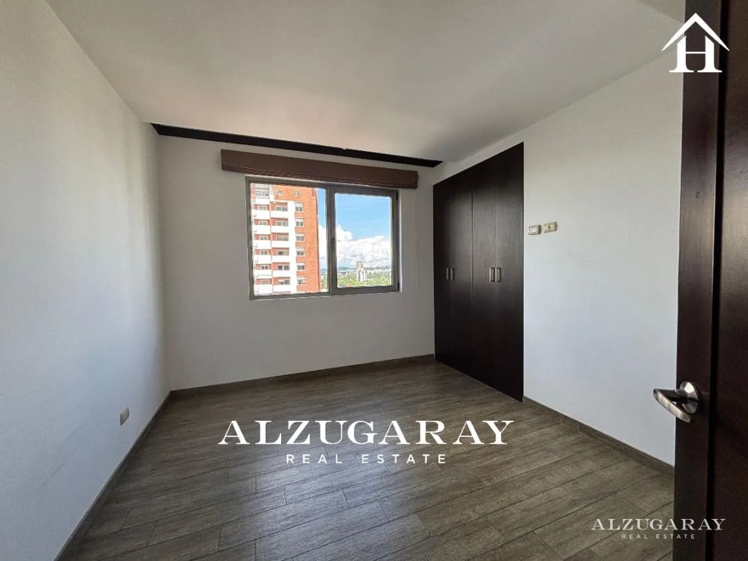 APTO. MODERNO CON BALCÓN - 3 HAB. / EDIFICIO NEO ZONA 10 — Apartamento en Alquiler en Zona 10, Guatemala, Ciudad — foto 9 de 11