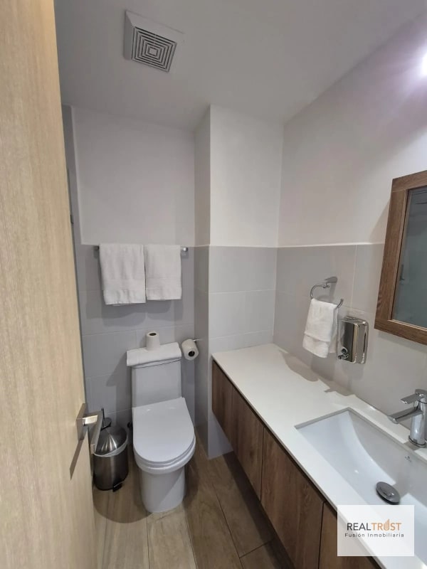 VENTA APARTAMENTO AMUEBLADO EDIFICIO MERAKI ZONA 10 - 2