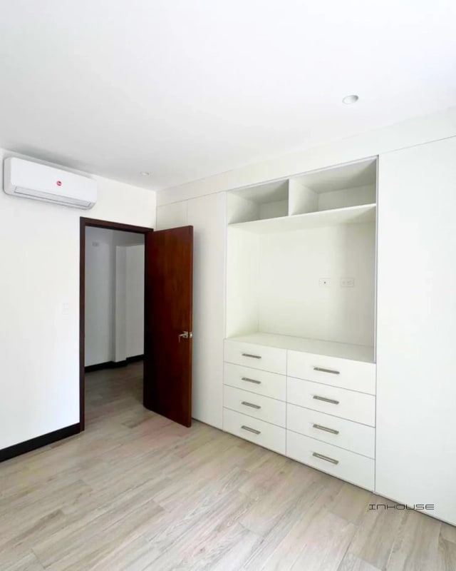 APARTAMENTO EN RENTA ZONA 13 IRIDIA CON TERRAZA - 5