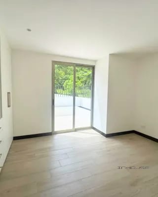 APARTAMENTO EN RENTA ZONA 13 IRIDIA CON TERRAZA — Apartamento en Alquiler en Zona 13, Guatemala, Ciudad — miniatura 10 de 16