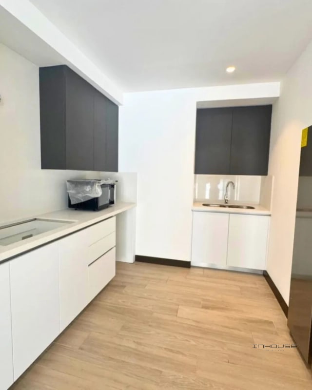 APARTAMENTO EN RENTA ZONA 13 IRIDIA CON TERRAZA - 10