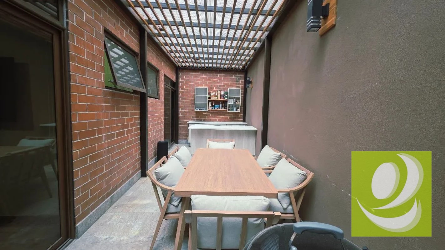 VENDO APARTAMENTO EN 1ER NIVEL ZONA 10 - 3