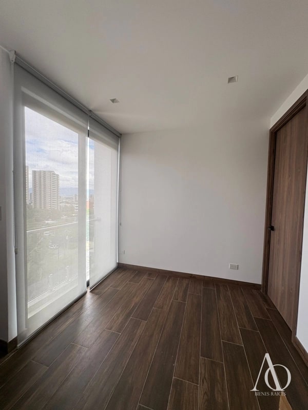 Apartamento en Alquiler Edificio Vila Quince, zona 15 VH2 N6-N7 / EN DIRECTO 04 - 9