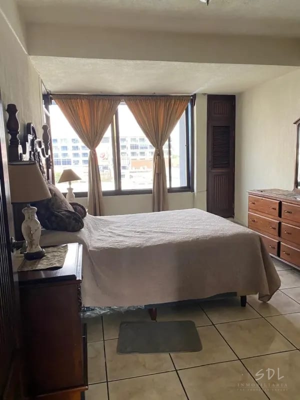 Zona 9 cerca Plaza España — Apartamento en Alquiler en Zona 9, Guatemala, Ciudad — foto 3 de 10