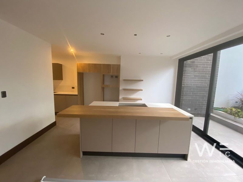 VENDO APARTAMENTO ZONA 16 - 1