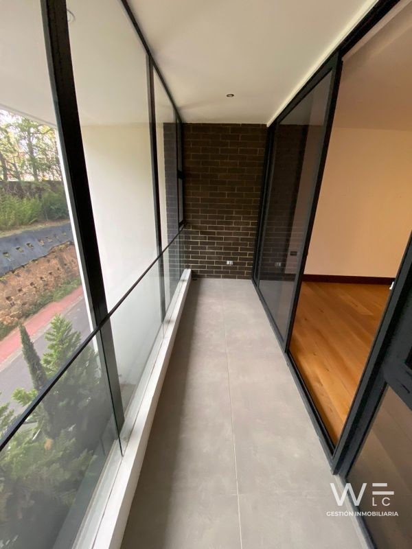VENDO APARTAMENTO ZONA 16 - 4