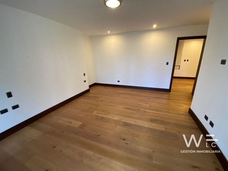 VENDO APARTAMENTO ZONA 16 - 6