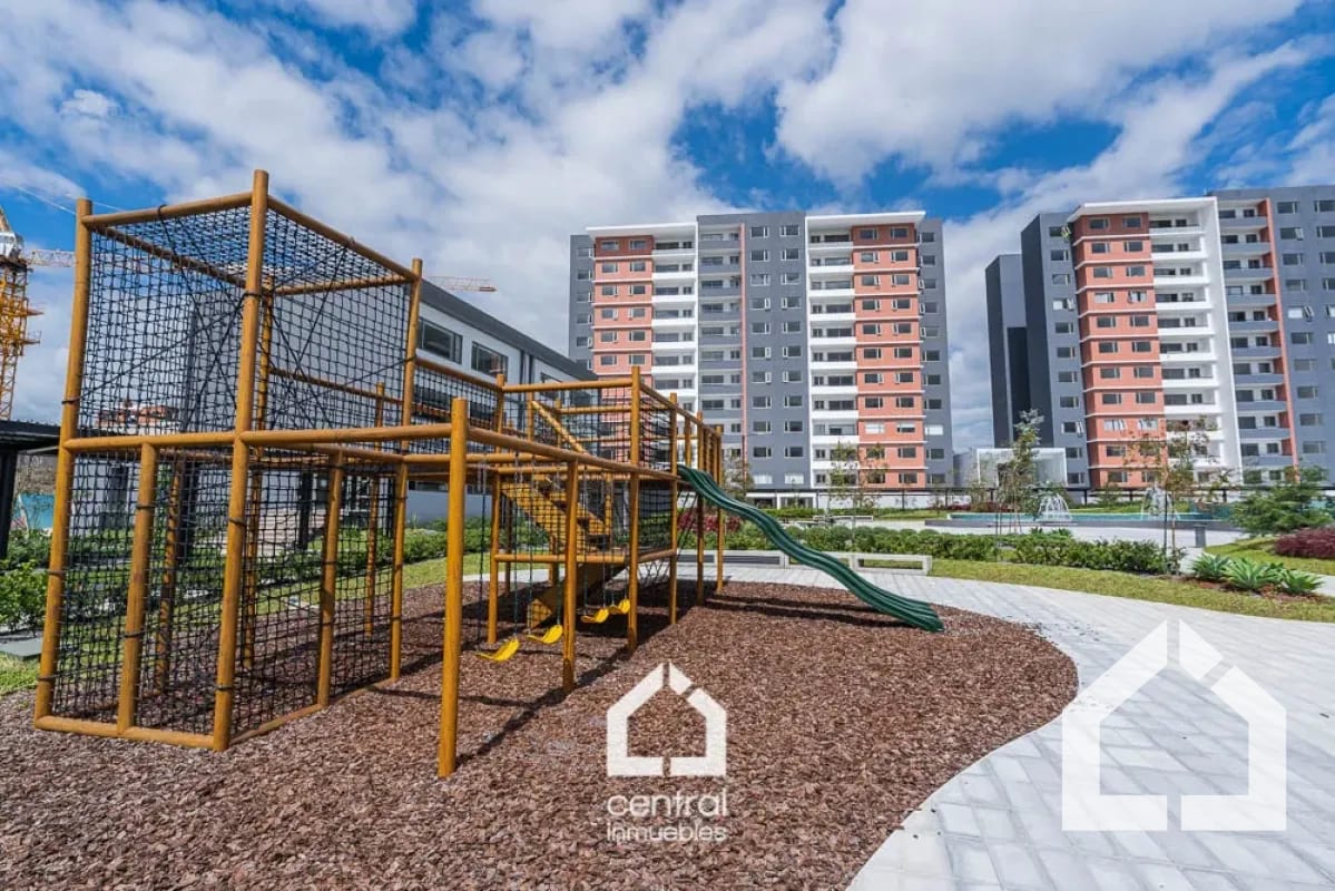 Amplio y moderno apartamento de 3 habitaciones en RENTA en Segheria zona 14 — Apartamento en Alquiler en Segheria, Zona 14, Guatemala, Ciudad — foto 2 de 12
