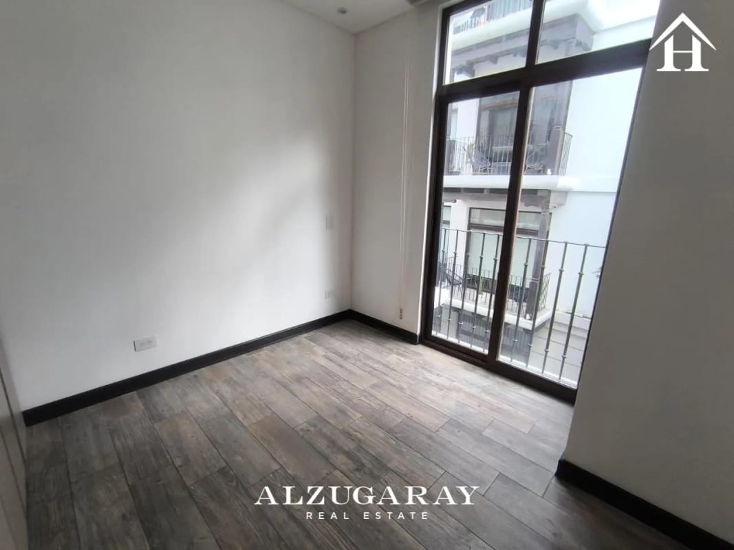 APTO. ELEGANTE CON BALCÓN -3 HAB/ LIRIOS DE CAYALÁ, Z. 16 — Apartamento en Alquiler en Lirios de Cayalá I, Zona 16, Guatemala, Ciudad — foto 6 de 11