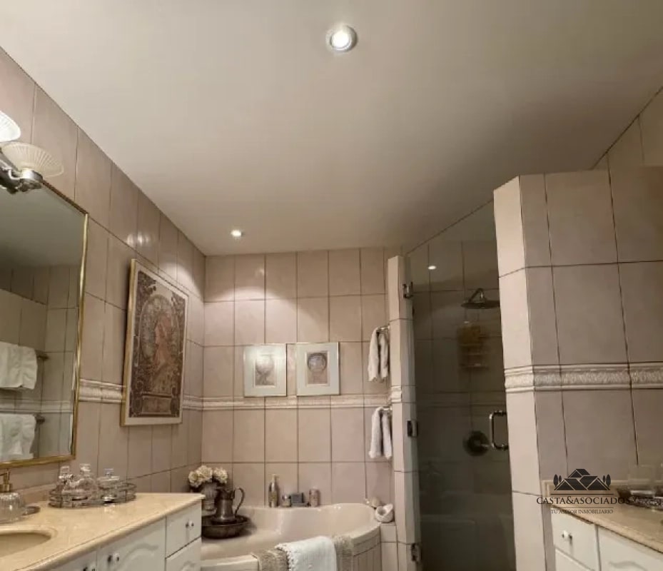 APARTAMENTO EN VENTA ZONA 10 - 4