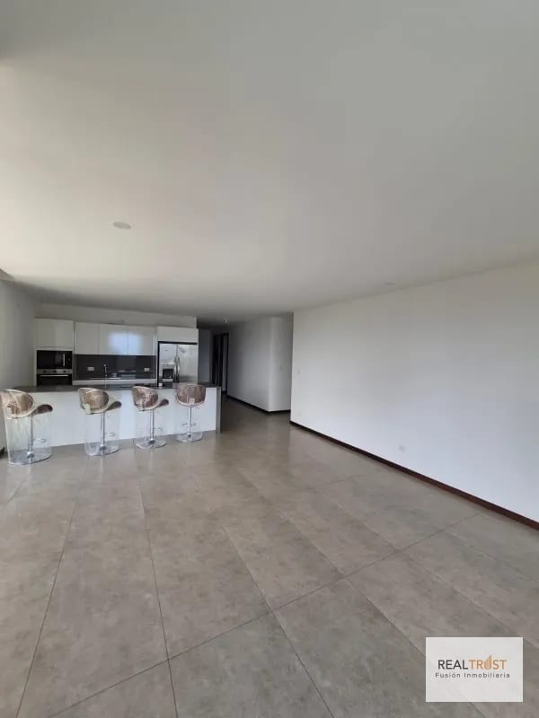 EN VENTA PRECIOSO APARTAMENTO CON TERRAZA, SAN LÁZARO ZONA 15 — Apartamento en Venta en San Lázaro, Zona 15, Guatemala, Ciudad — foto 9 de 12