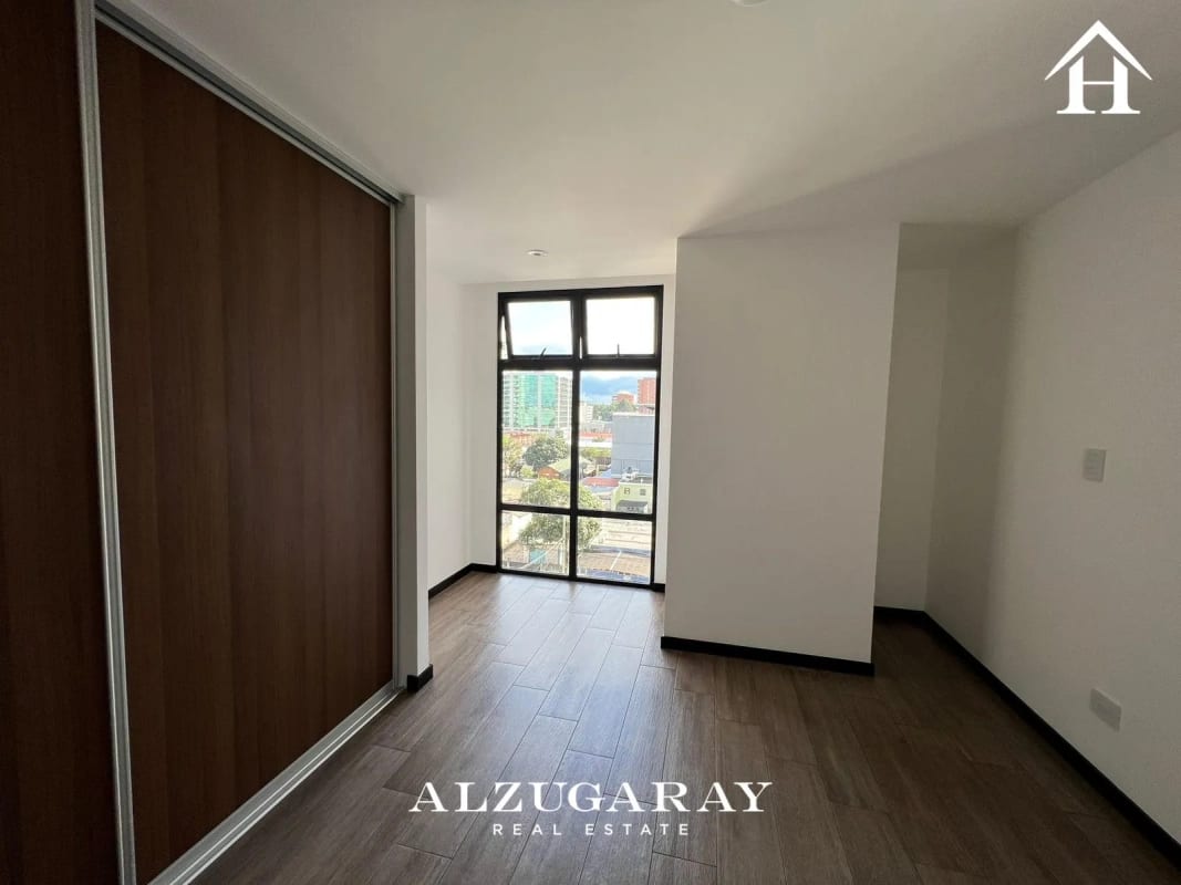 APTO NIVEL ALTO C/ VISTA	 2 HAB. / EDIFICIO IQ10 Z.10 — Apartamento en Venta en Zona 10, Guatemala, Ciudad — foto 8 de 10