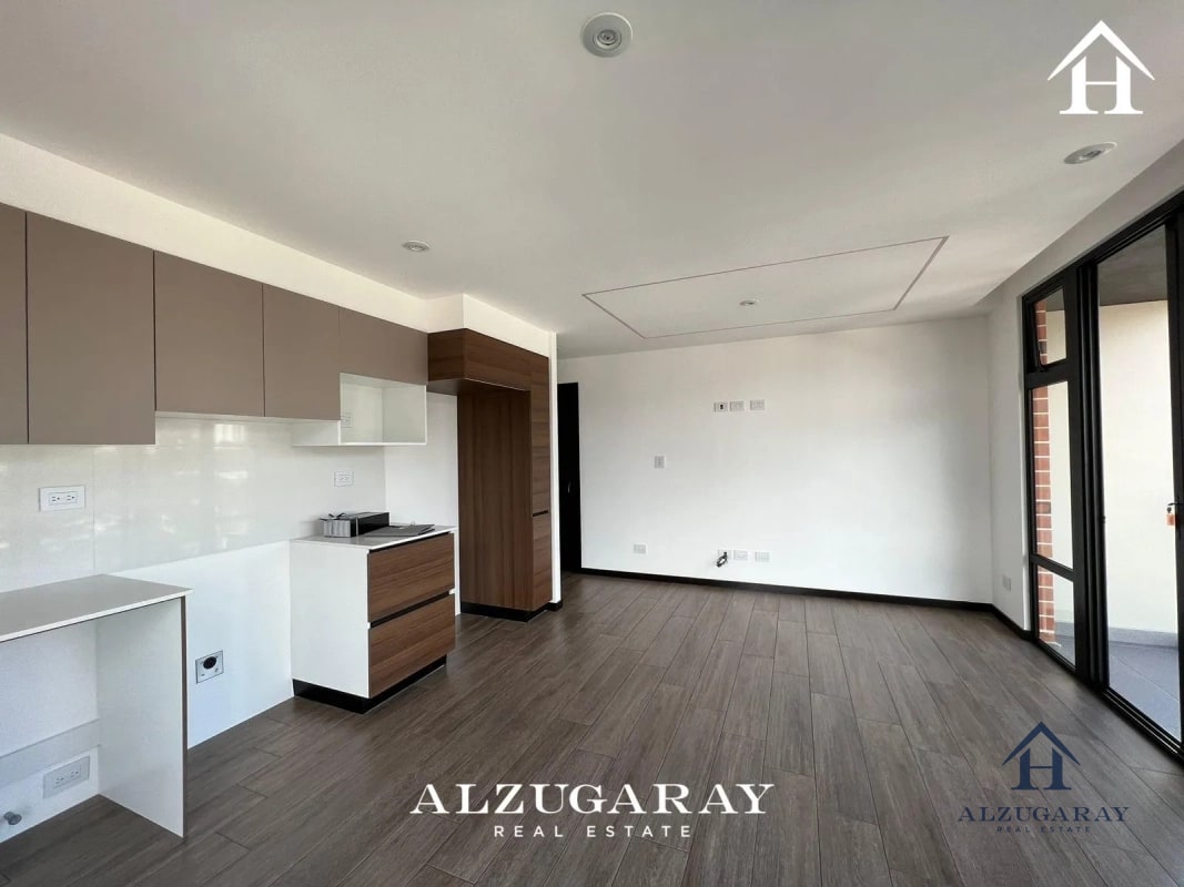APTO NIVEL ALTO C/ VISTA	 2 HAB. / EDIFICIO IQ10 Z.10 - 5