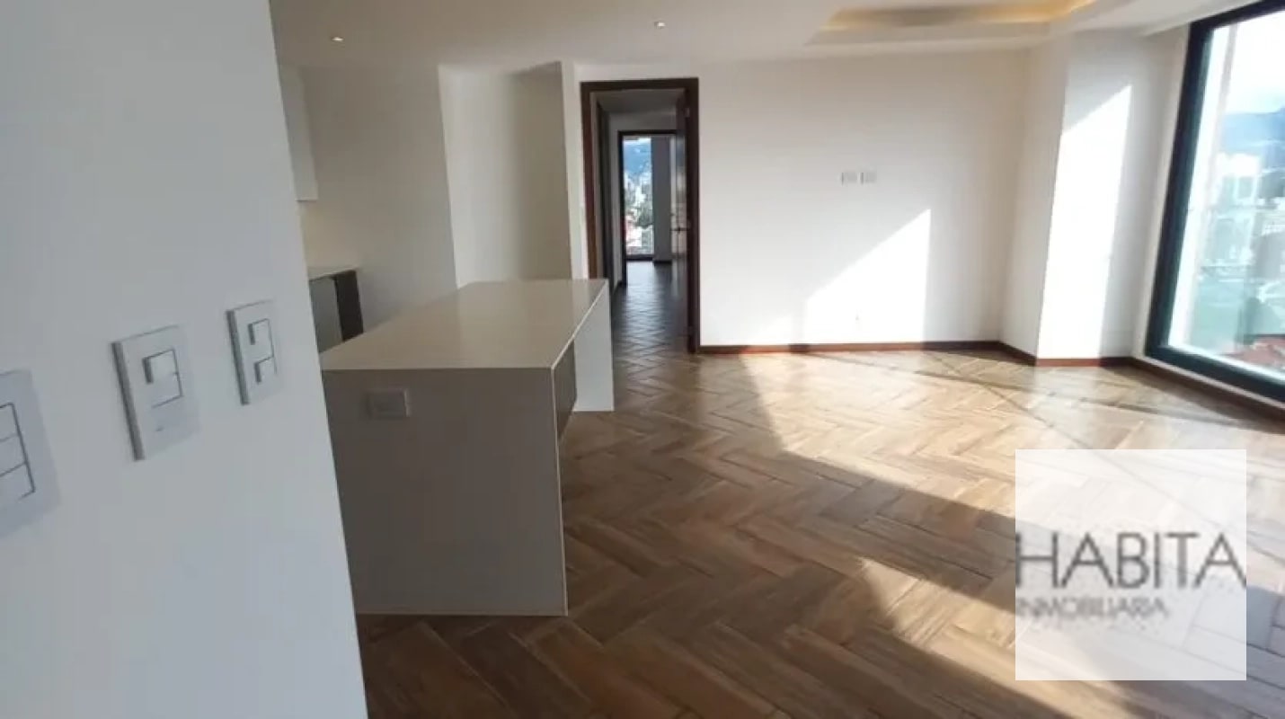 Apartamento en Venta y/o Renta zona 10 - 12