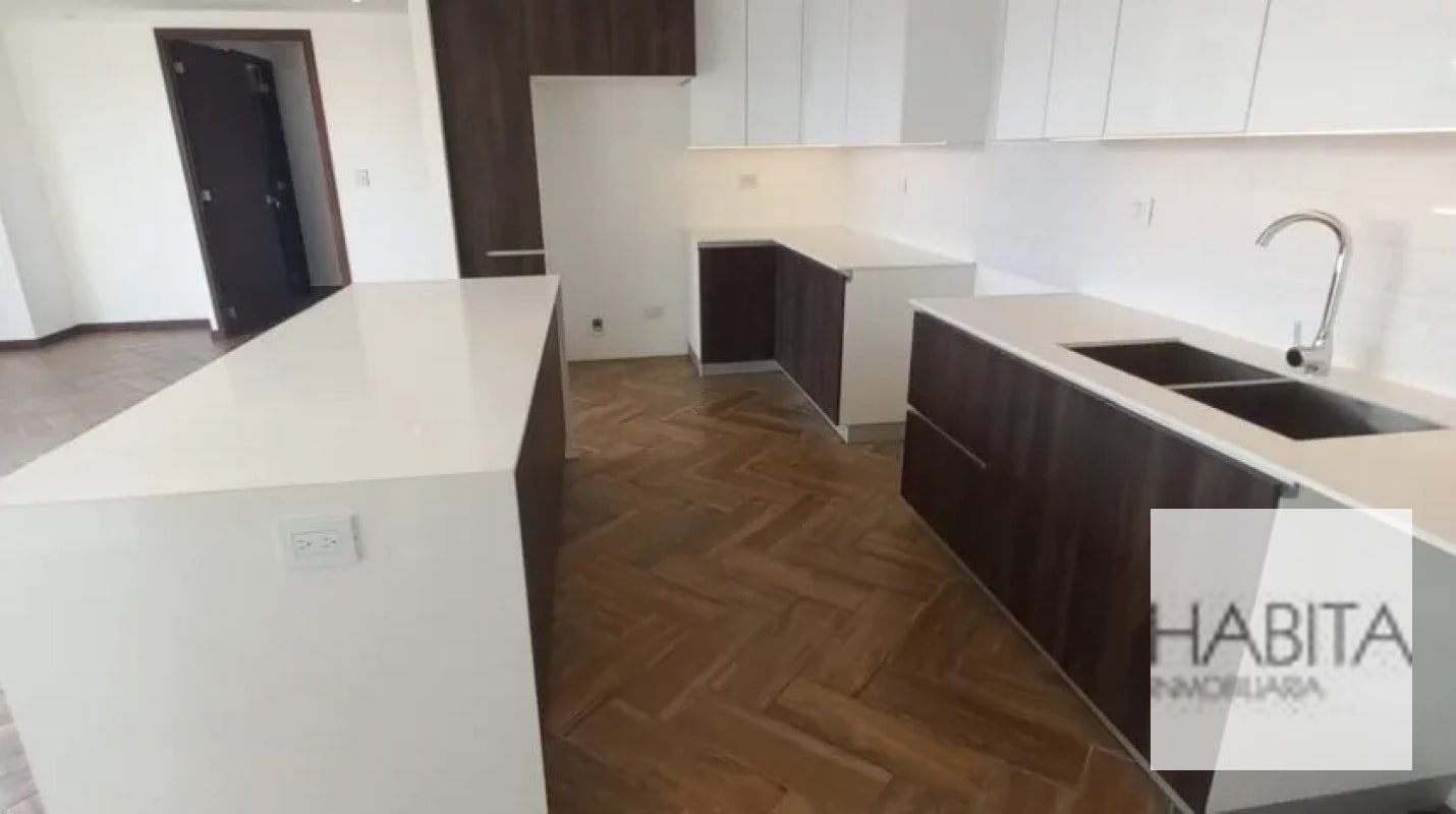 Apartamento en Venta y/o Renta zona 10 - 11