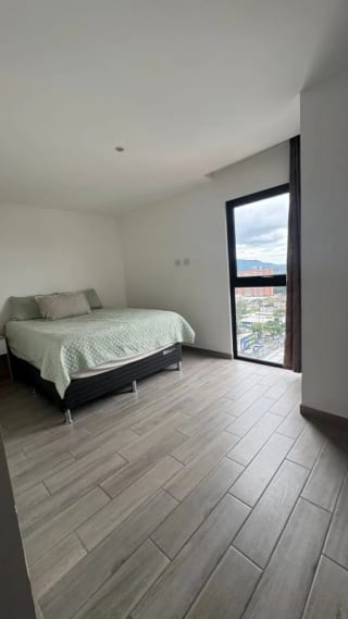 Apartamento Amueblado en Renta Zona 10 Edif. Parque 10 — Apartamento en Alquiler en Parque 10, Zona 10, Guatemala, Ciudad — miniatura 2 de 9