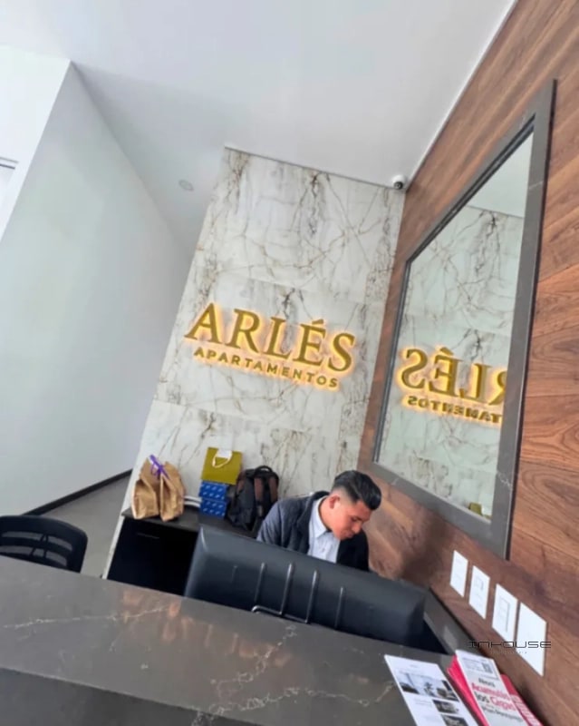 APARTAMENTO EN VENTA ZONA 15 -EDIFICIO ARLES- NIVEL ALTO - 6